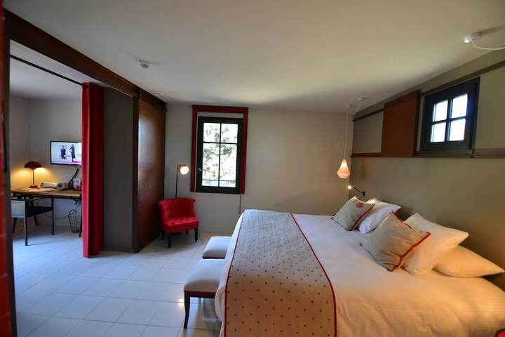 Room 46 of 101