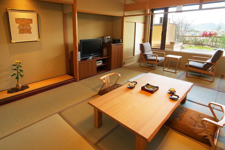 Room 19 of 107