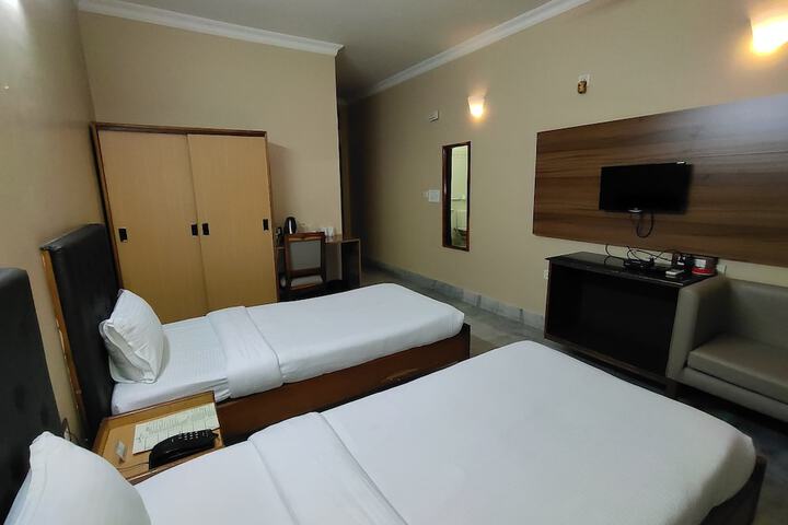 Room 6 of 23