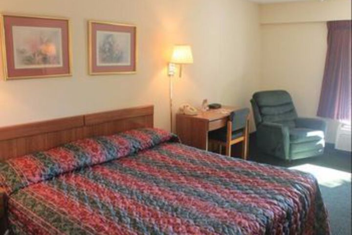 Room 17 of 37