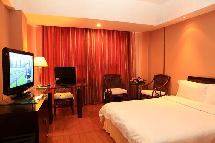 Room 4 of 22