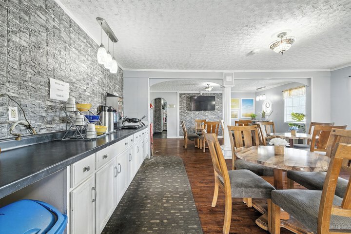 Breakfast/Coffee Service 52 of 56