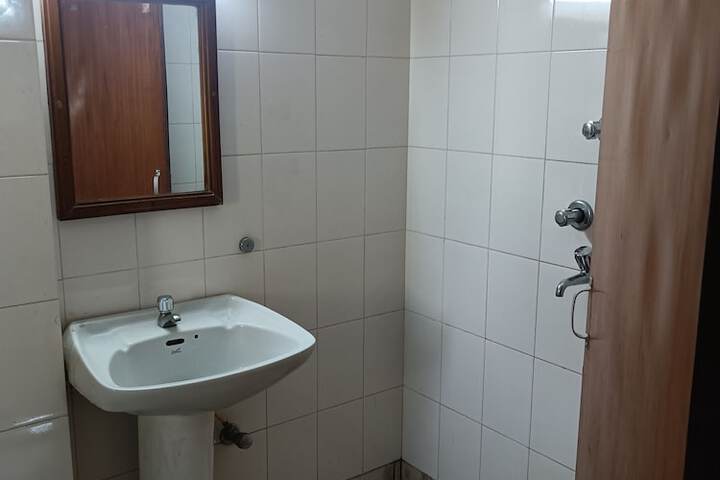 Room 29 of 37