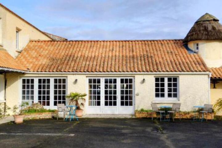 Hotel La Chaumière in Saint-Jean-de-Monts