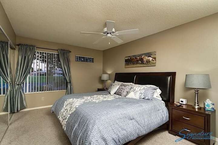 Room 6 of 25