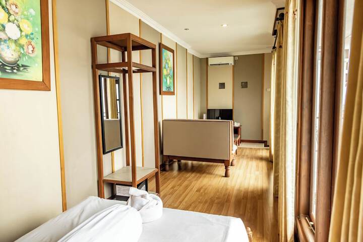Room 30 of 66