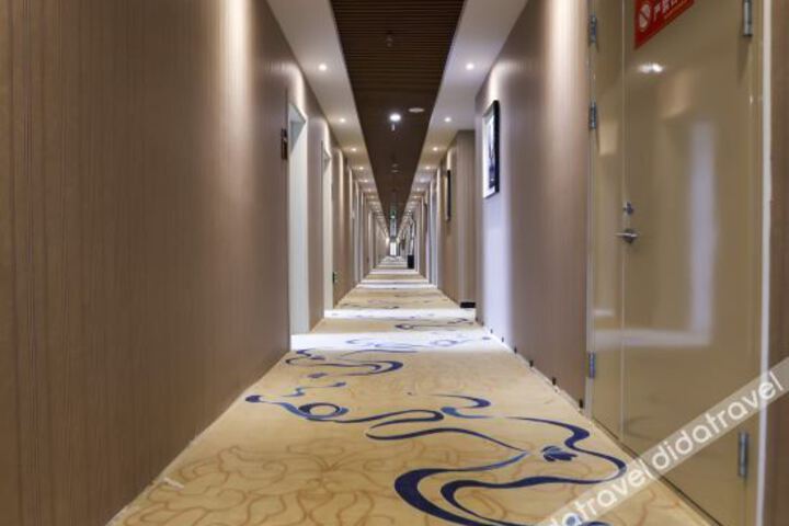 Hotel Interior 10 of 18