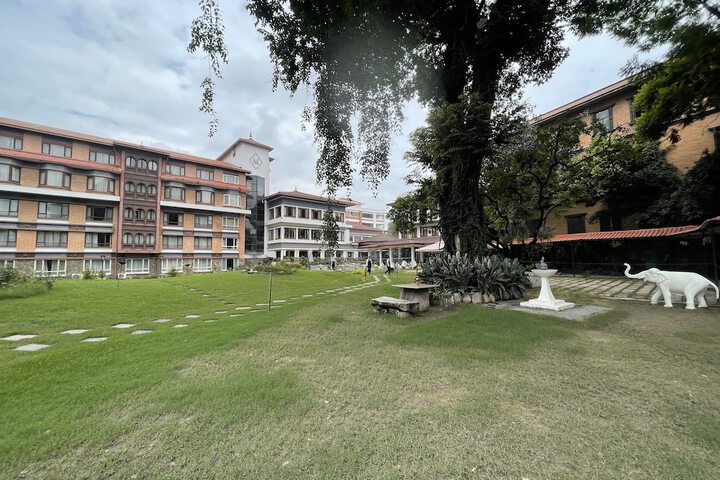 Hotel Exterior 182 of 191