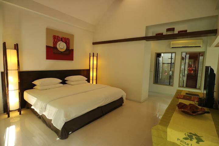 Room 15 of 100