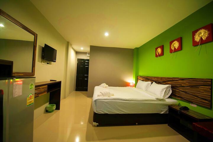 Room 28 of 91
