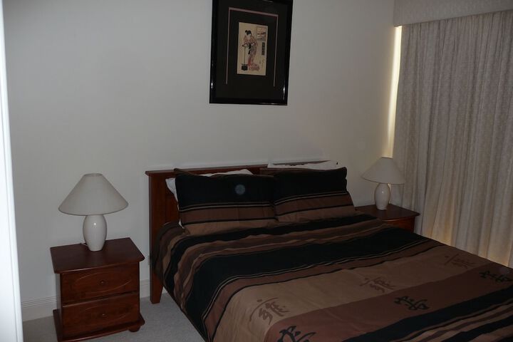 Room 7 of 42