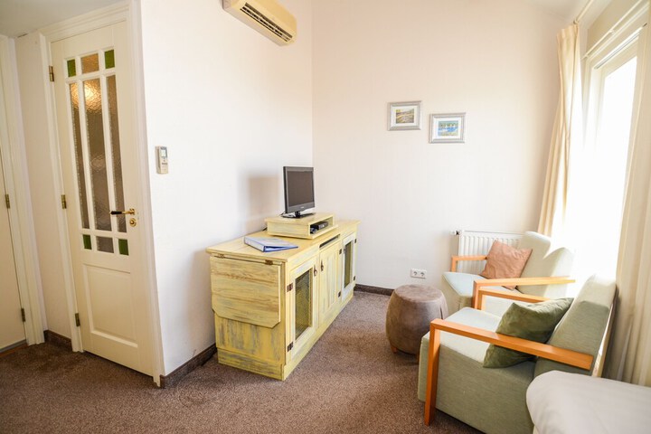 Room 13 of 43
