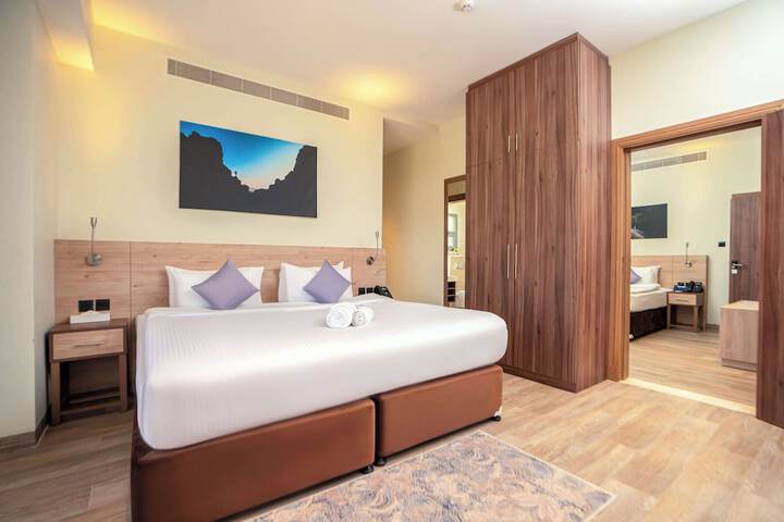 Room 8 of 40
