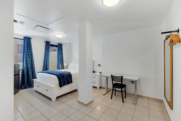Room 7 of 62