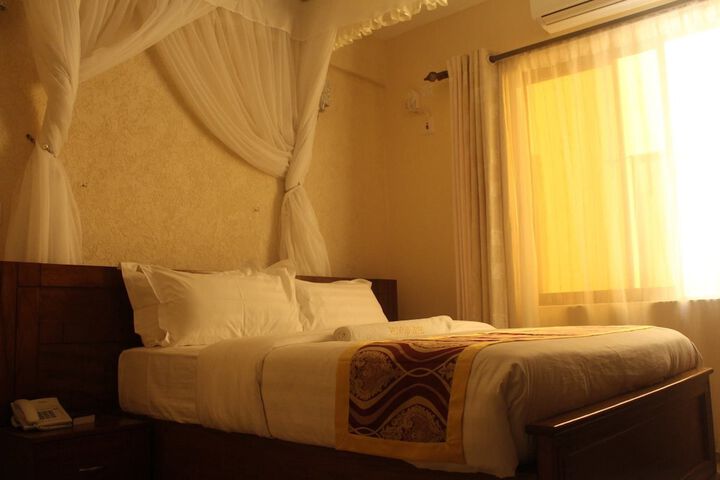 Room 5 of 26