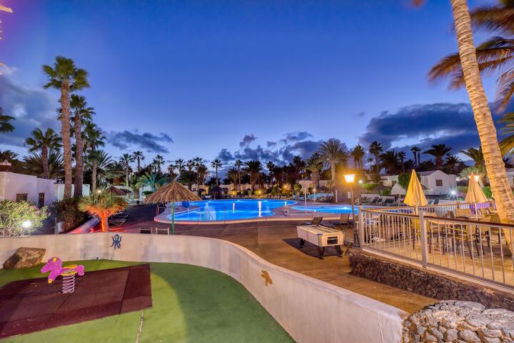 Pools & Facilities
