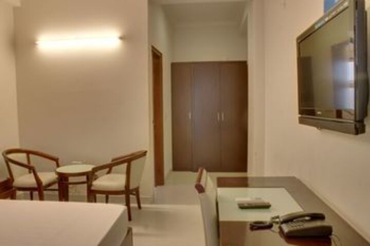 Room 14 of 17