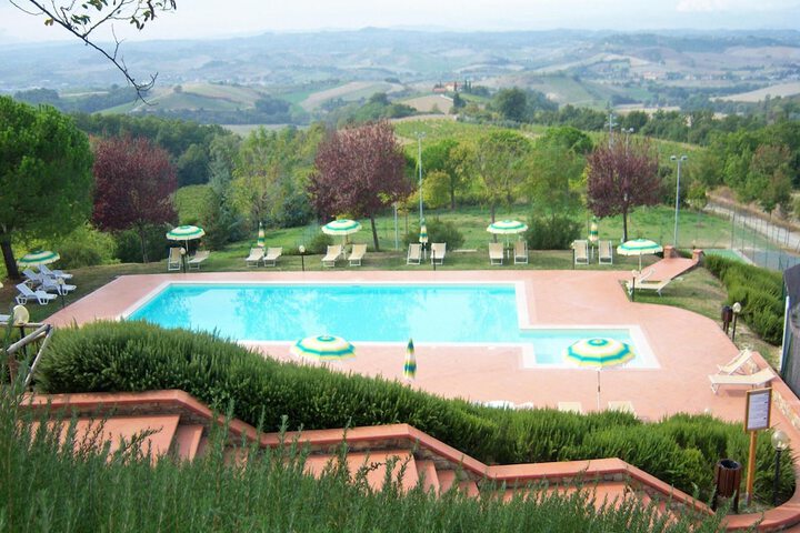 Pool 67 of 189