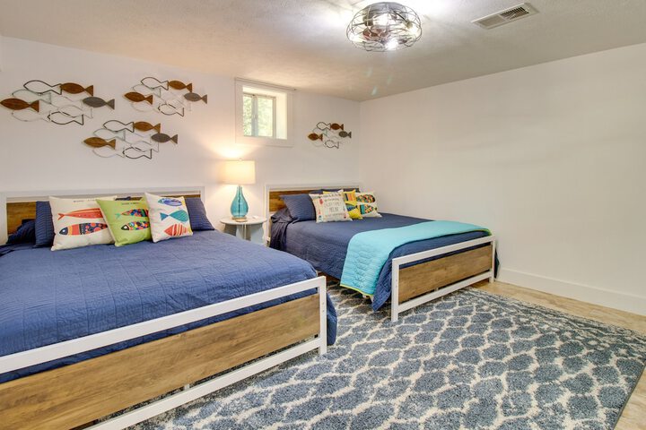 Room 2 of 40