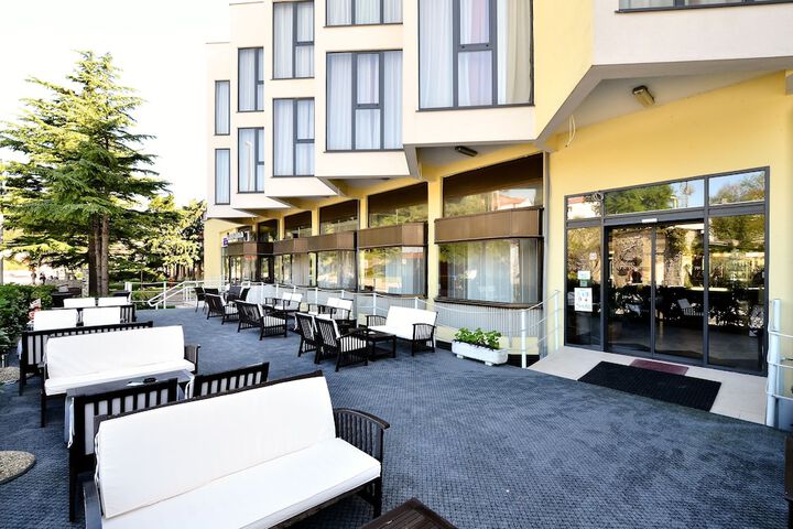 Terrace/Patio 51 of 55