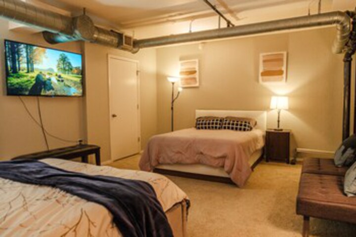 Room 33 of 39