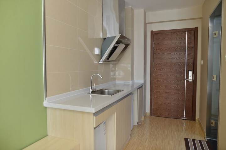 Room 15 of 26
