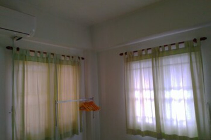 Room 27 of 33