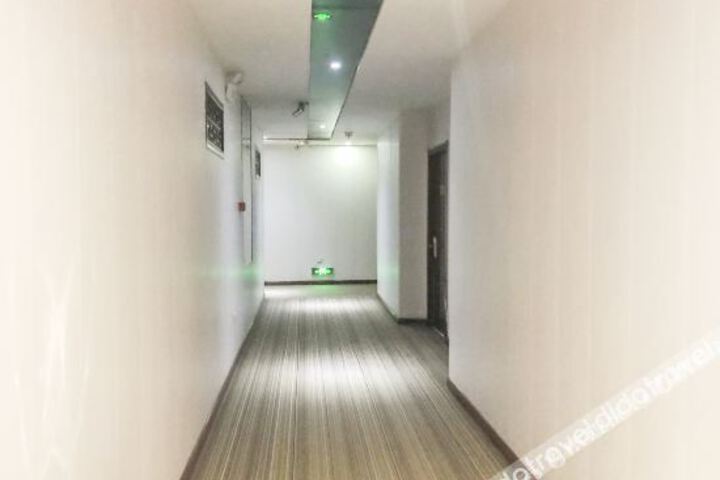 Hotel Interior 7 of 25
