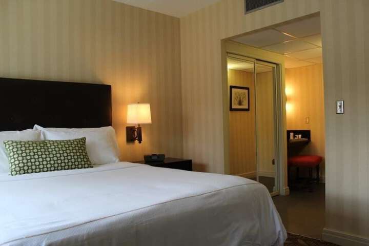 Room 6 of 113