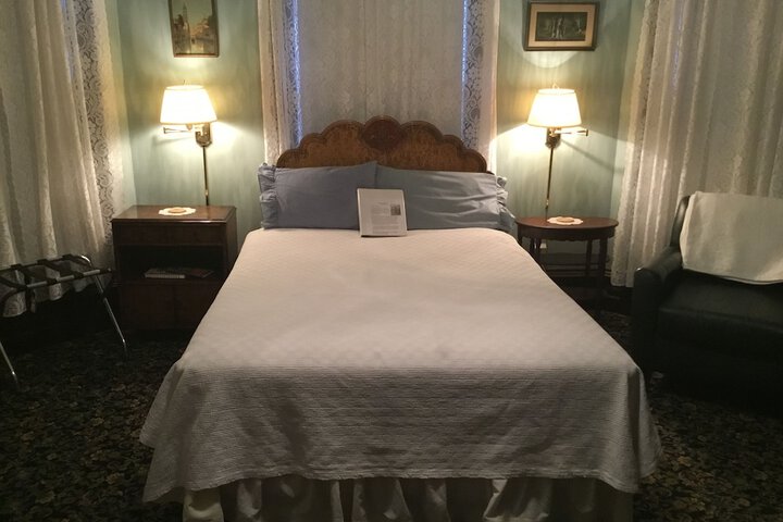 Room 28 of 52