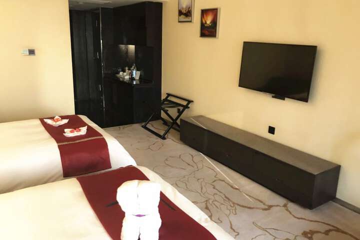 Room 26 of 46