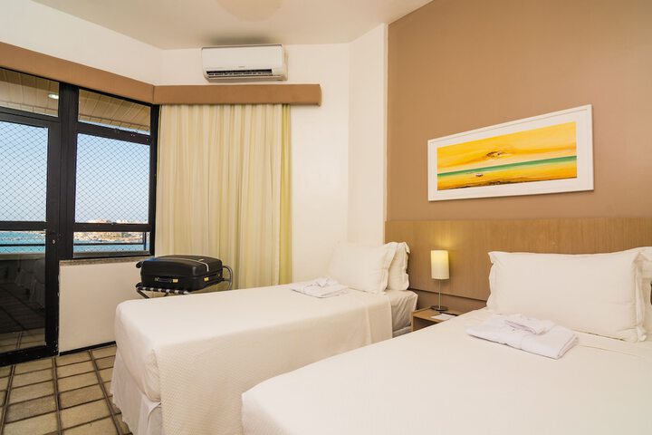 Room 8 of 33