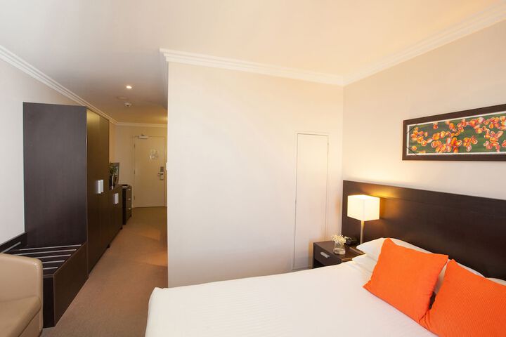 Room 7 of 44