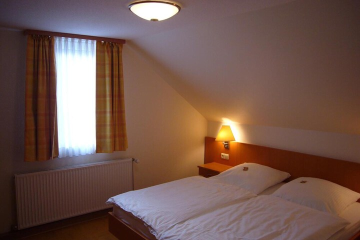 Room 25 of 53