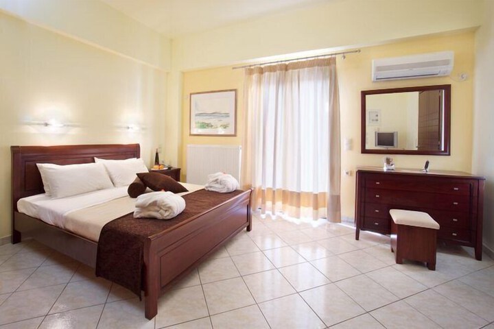 Room 5 of 25