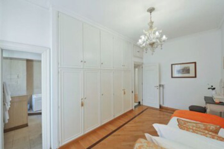 Room 19 of 28