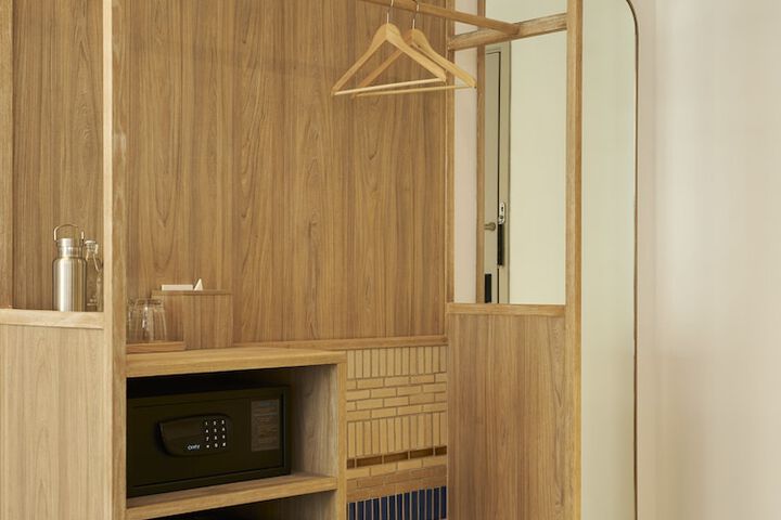 Room 16 of 51