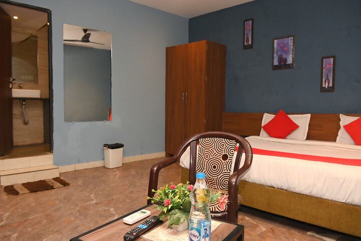 Room 5 of 20