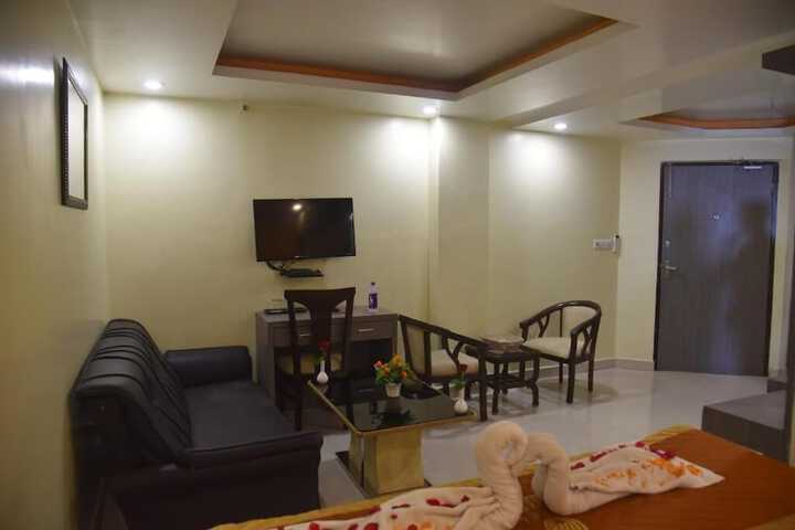 Room 3 of 10