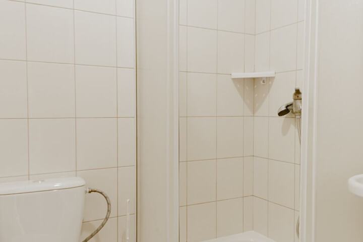Room 28 of 51