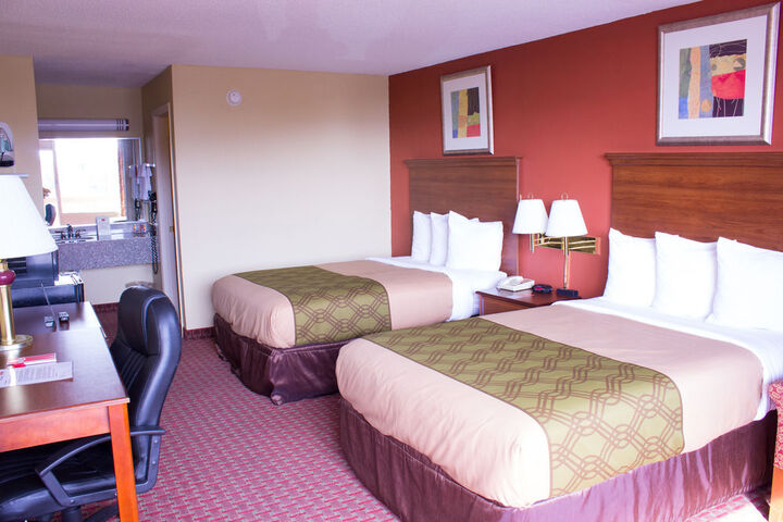 Room 6 of 28