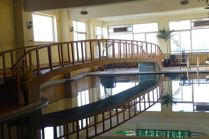 Pool 7 of 14