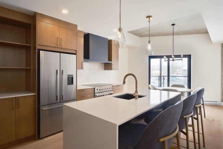 209 2nd Floor Studio Murphy Queen Bed with Balcony (28 of 95)