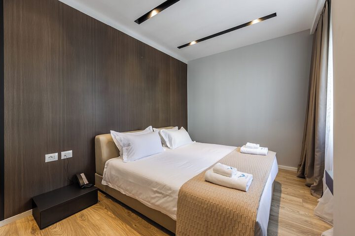 Room 93 of 171
