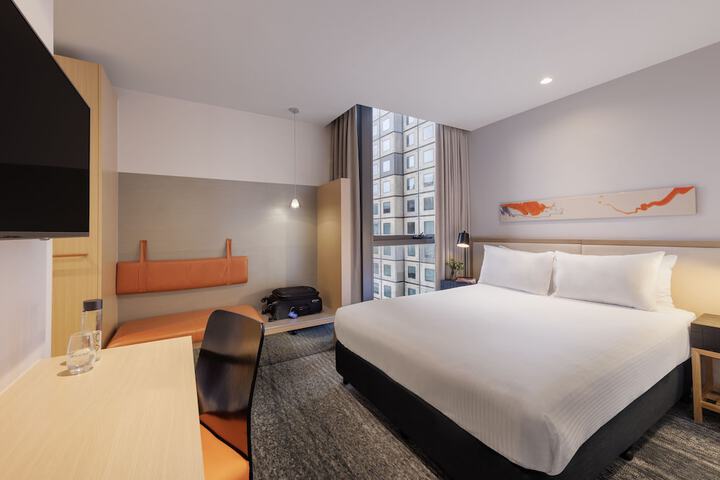 Room 11 of 50