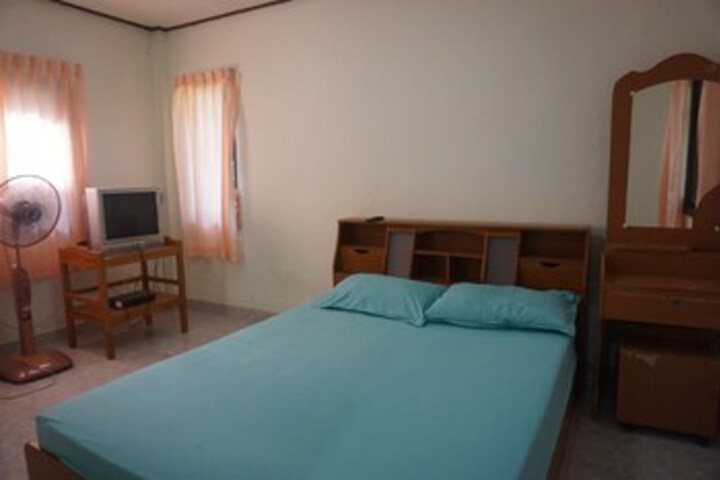 Room 10 of 20