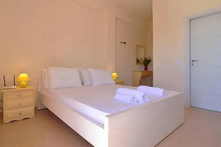 Areti Stone house / amazing view/1km to the beach