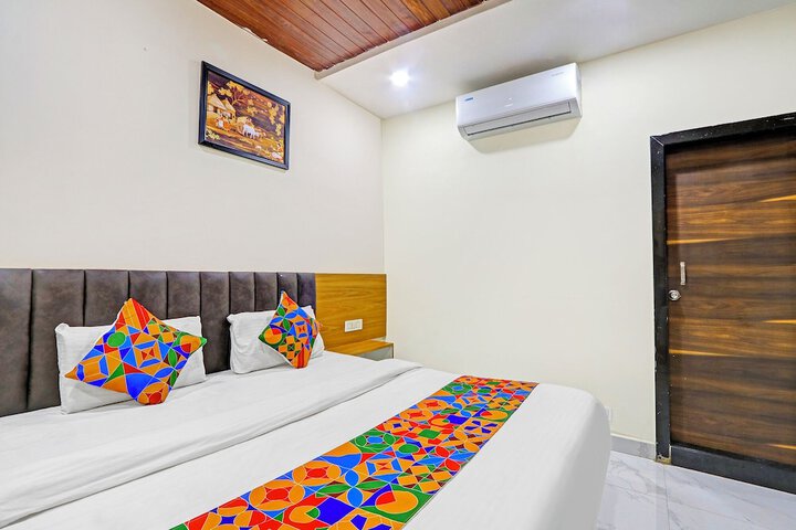 Room 20 of 36
