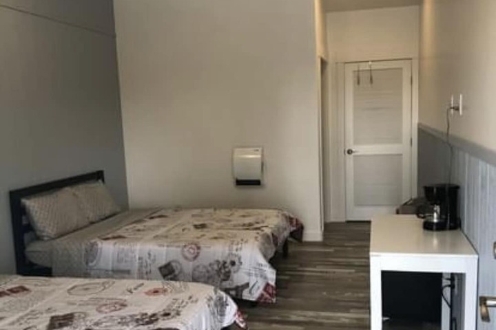 Room 7 of 28