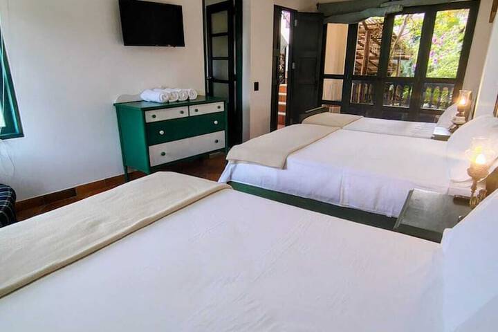 Room 6 of 42
